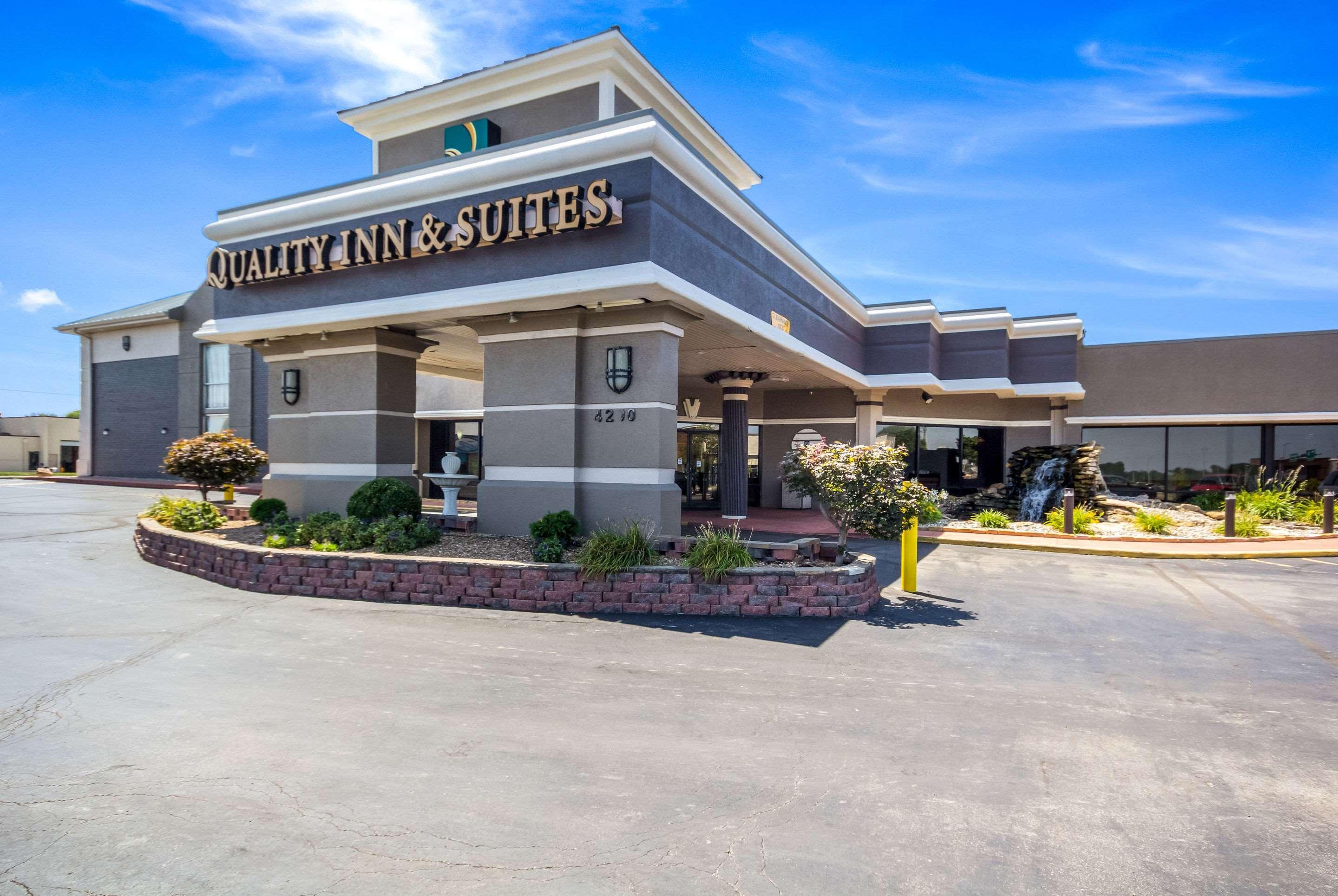 Quality Inn & Suites Kansas City - Independence I-70 East Екстер'єр фото